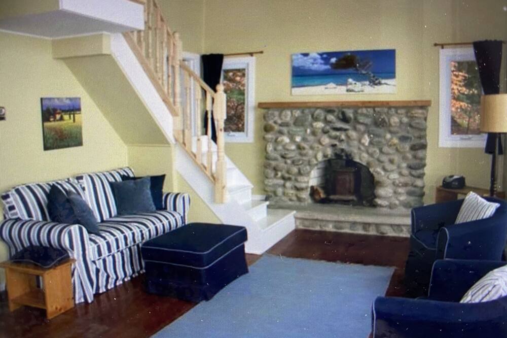 Photo of Livingroom in Potton