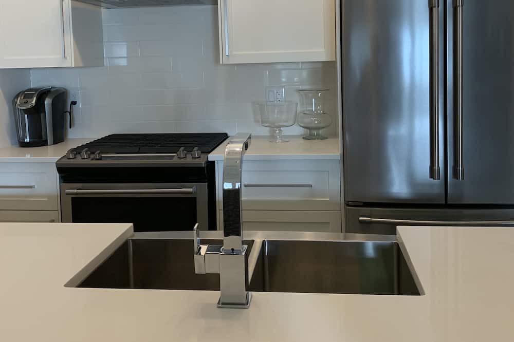 Photo of Kitchen in Bear Mountain Resort