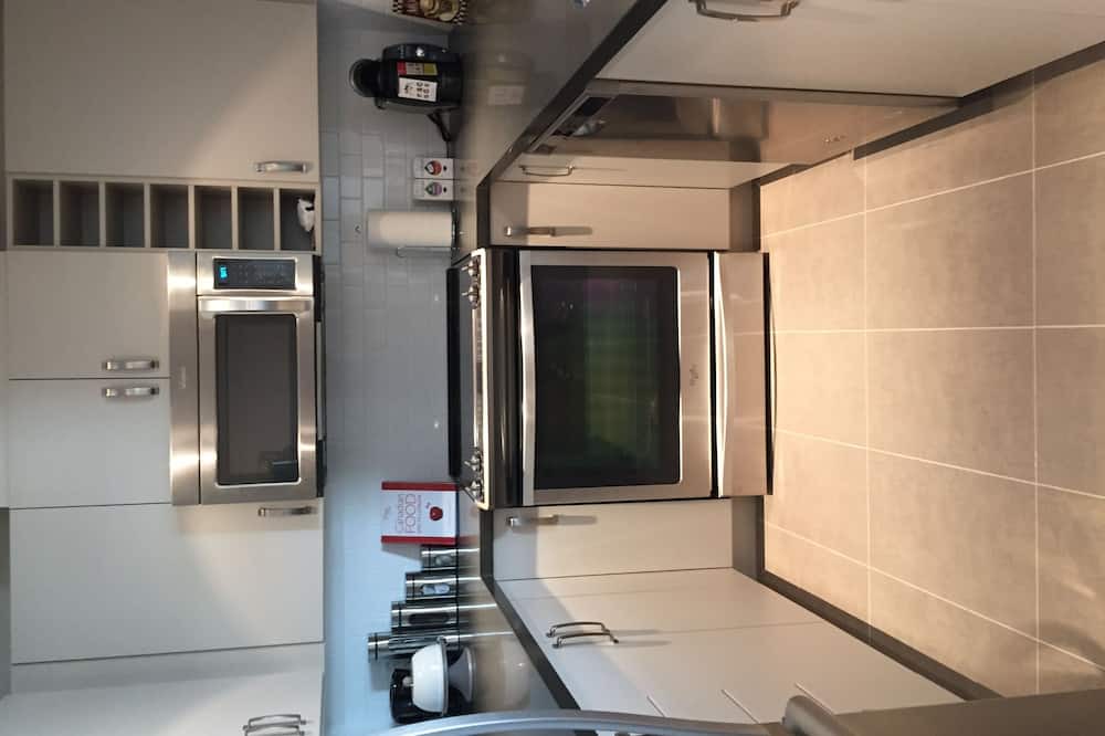 Photo of Kitchen in Lower Lonsdale