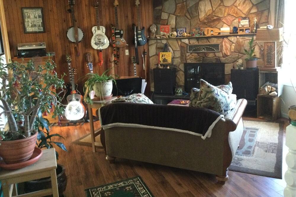 Photo of Livingroom in Vernon