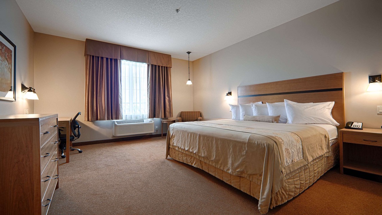 Photo of Bedroom in Sylvan Lake