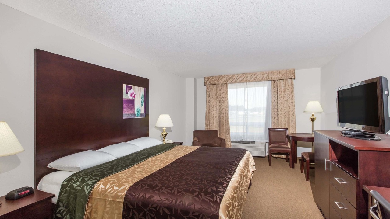 Photo of Bedroom in Innisfail