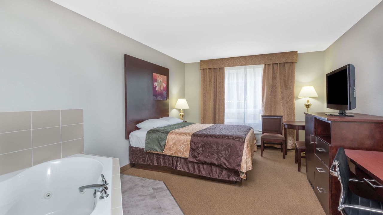 Photo of Bedroom in Innisfail