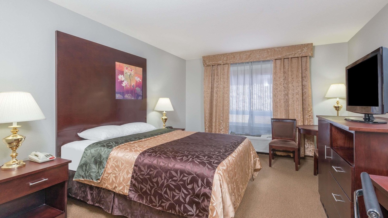 Photo of Bedroom in Innisfail