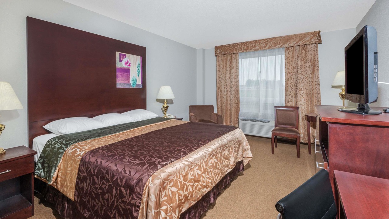 Photo of Bedroom in Innisfail