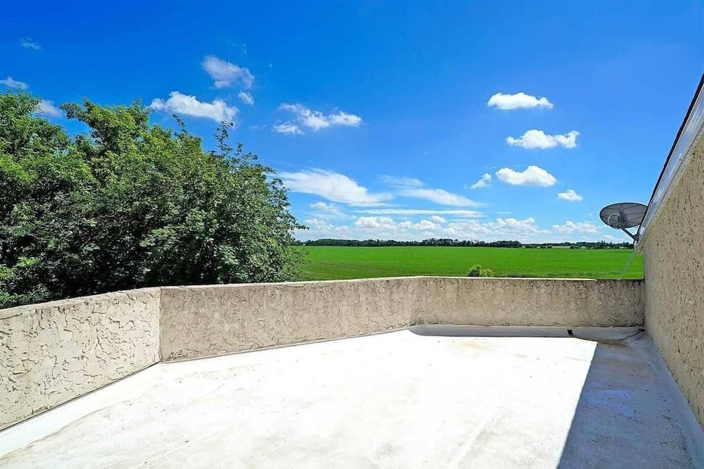 Photo of Patio Balcony in Division No. 11