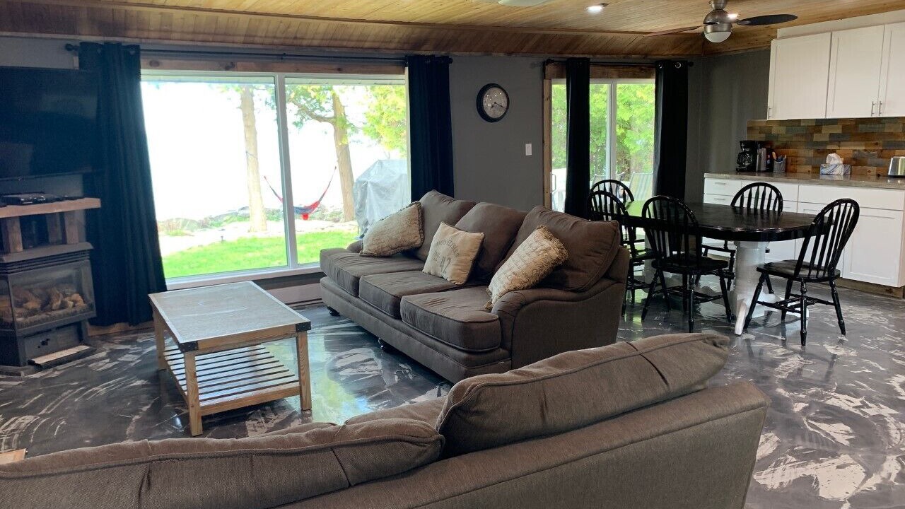 Photo of Livingroom in Lion's Head