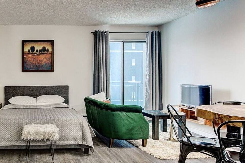 Photo of Bedroom in Latin Quarter