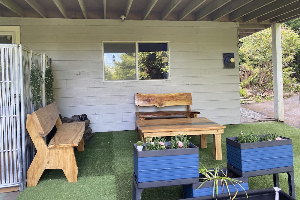 Photo of Patio Balcony in Pender Island
