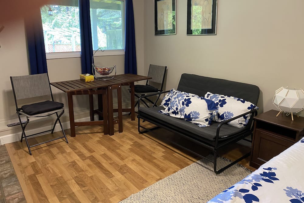 Photo of Livingroom in Pender Island