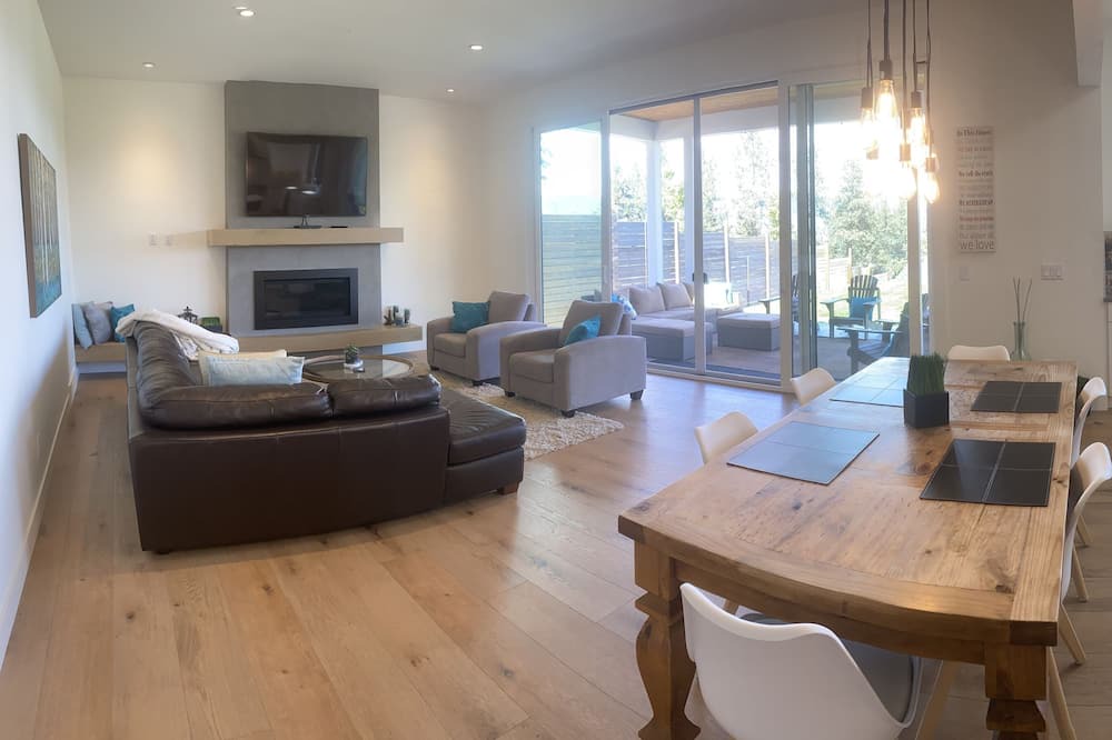 Photo of Livingroom in Southwest Mission