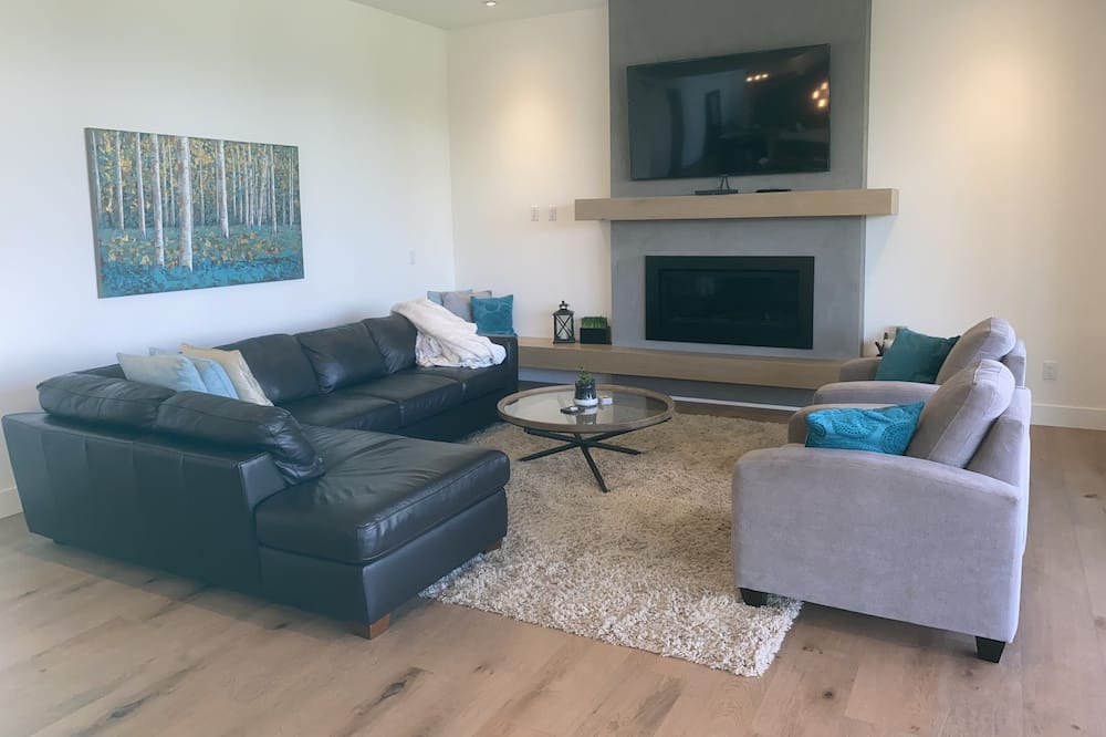 Photo of Livingroom in Southwest Mission
