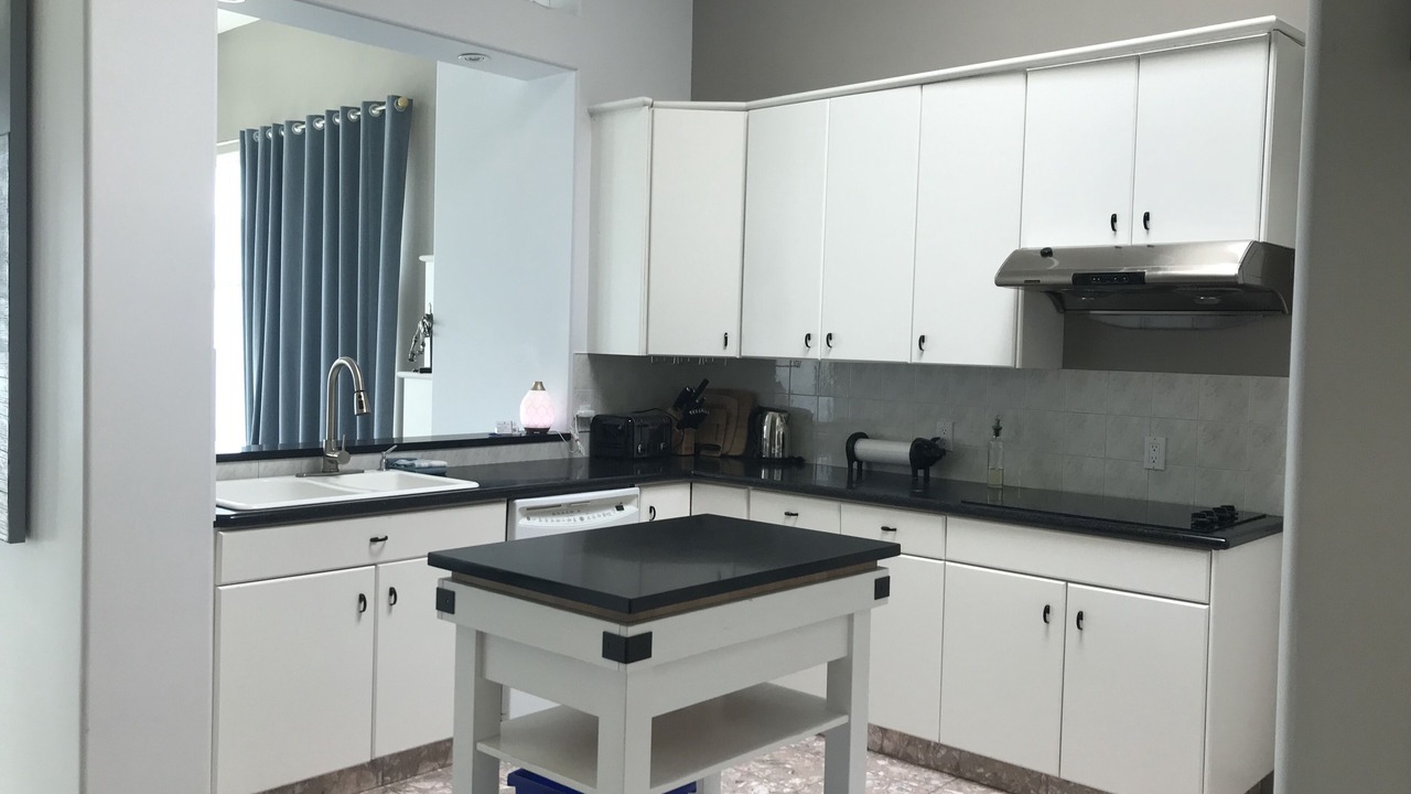 Photo of Kitchen in Okanagan-Similkameen