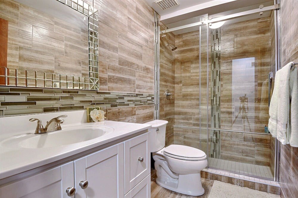 Photo of Bathroom in Sainte-Marguerite-du-Lac-Masson