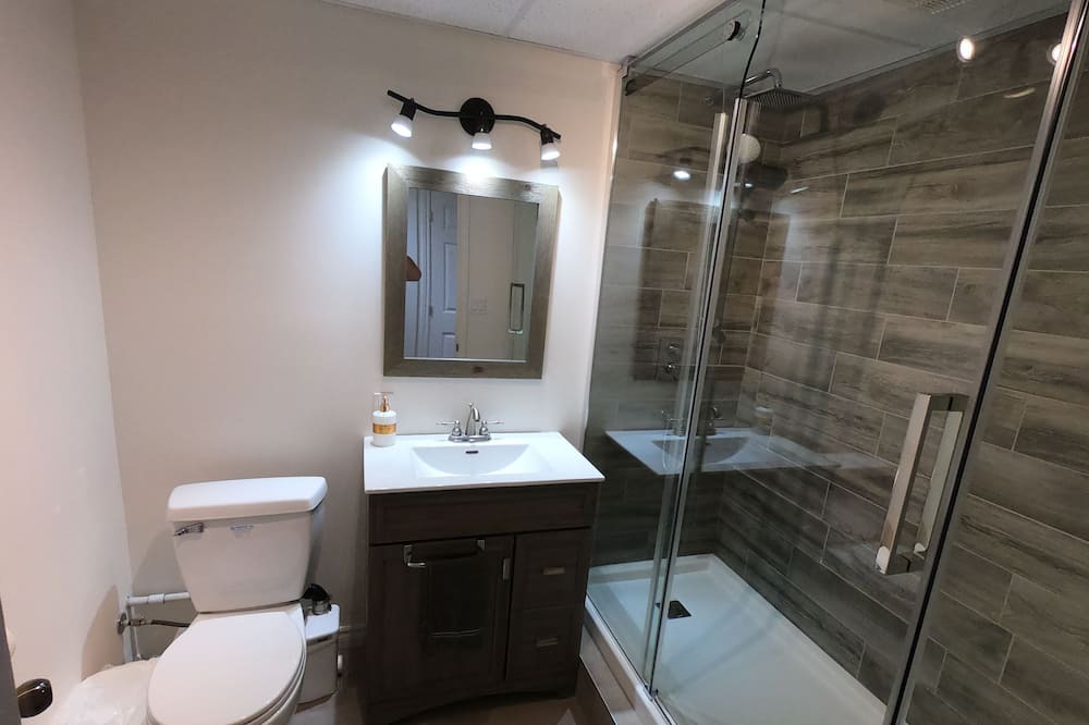 Photo of Bathroom in Saint-Zacharie