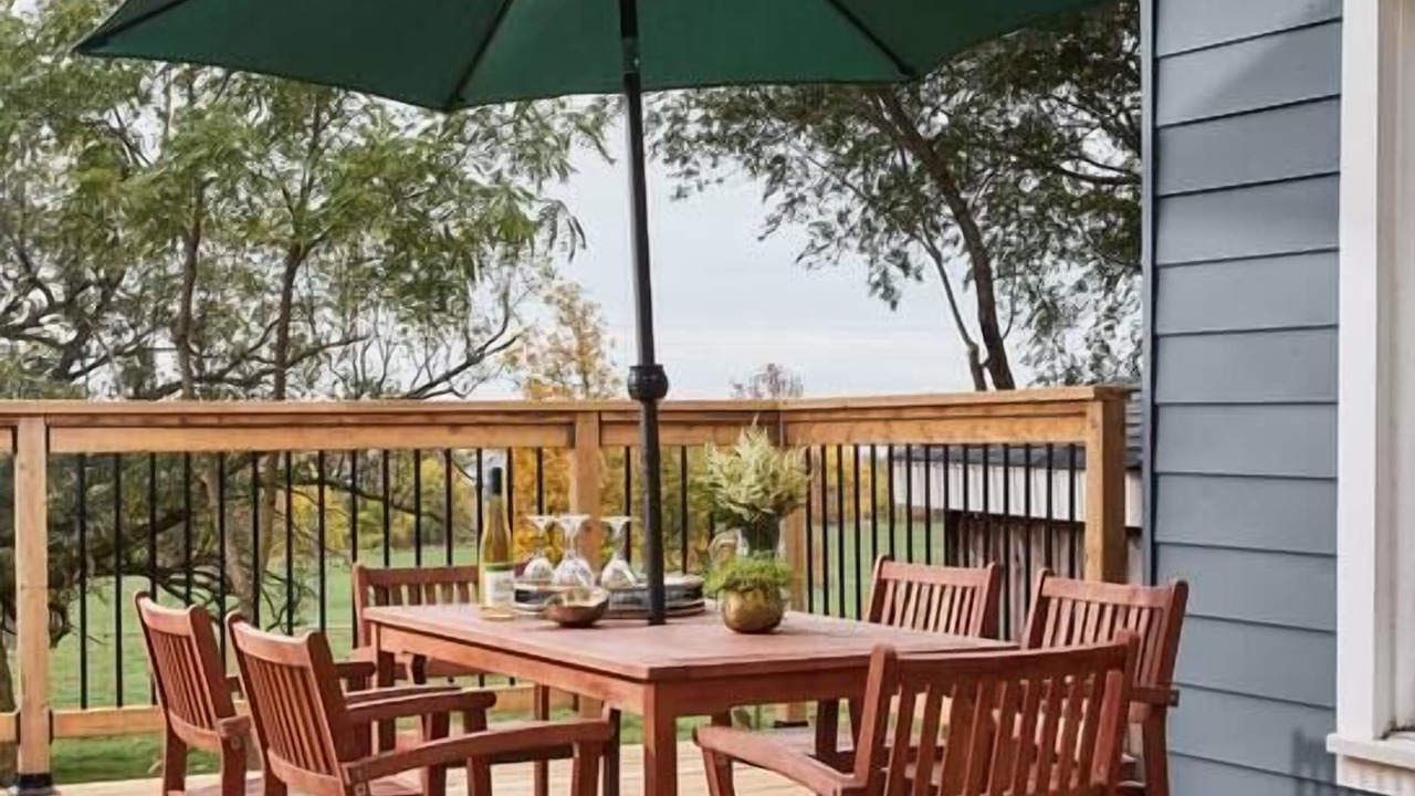 Photo of Patio Balcony in Waupoos