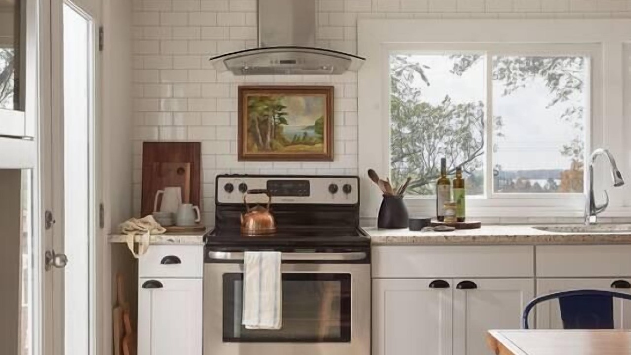 Photo of Kitchen in Waupoos