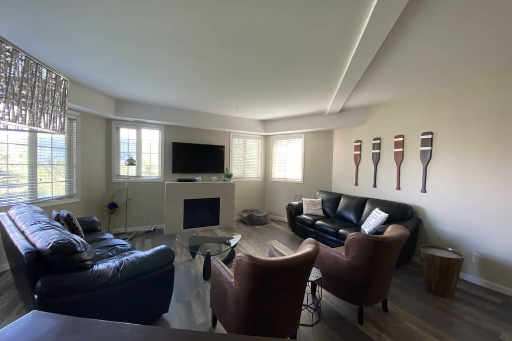 Photo of Livingroom in Quail Ridge