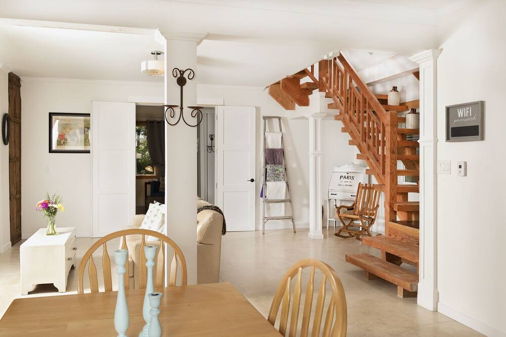 Photo of Livingroom in Victoria