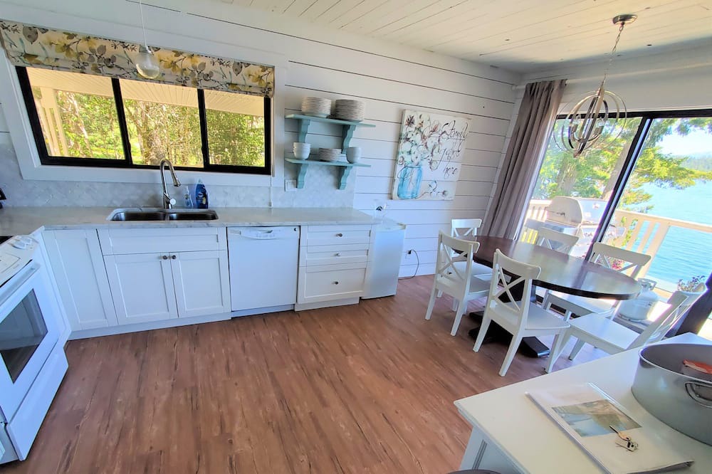 Photo of Kitchen in Sproat Lake