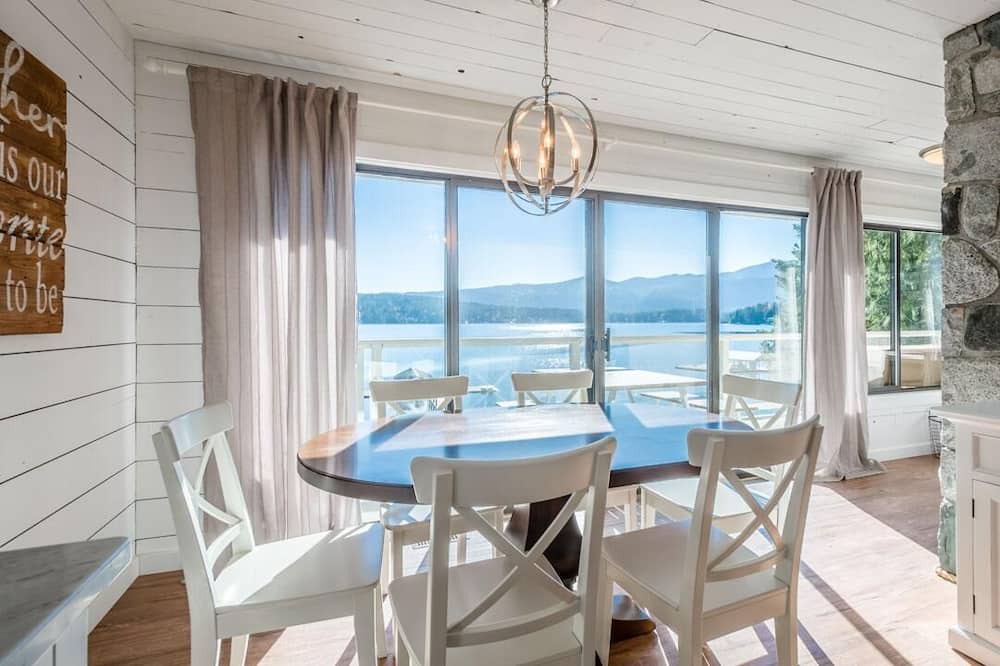 Photo of Bedroom in Sproat Lake