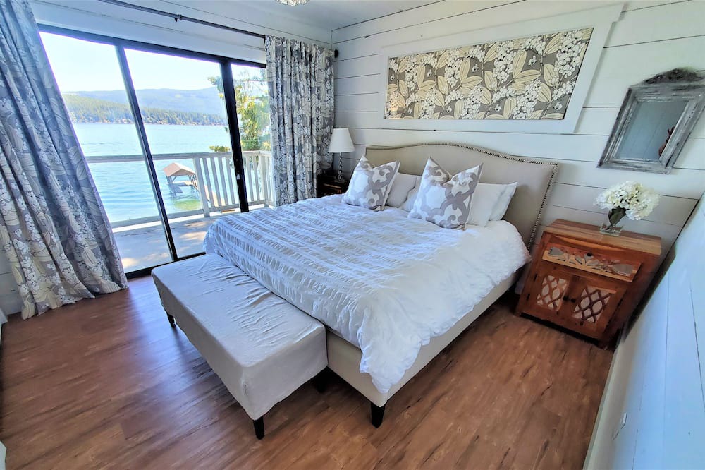 Photo of Bedroom in Sproat Lake