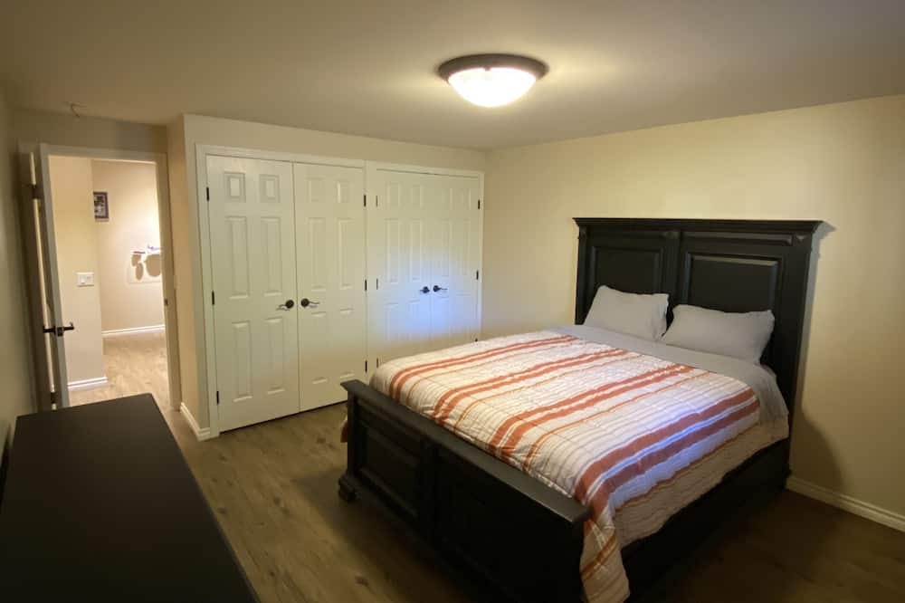 Photo of Bedroom in Cherry Grove