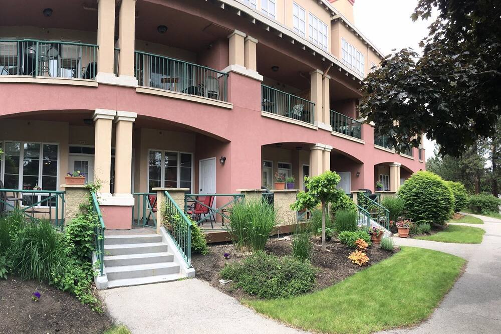 Photo of Outdoor in Quail Ridge