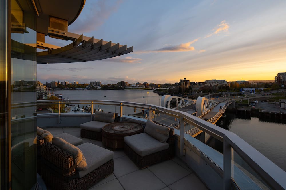 Photo of Patio Balcony in Downtown Victoria