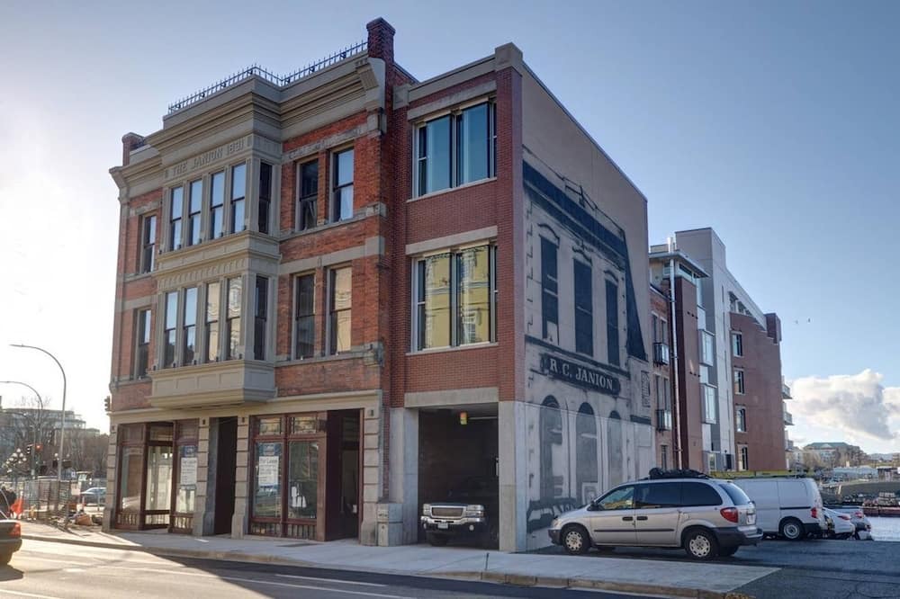 Photo of Outdoor in Downtown Victoria