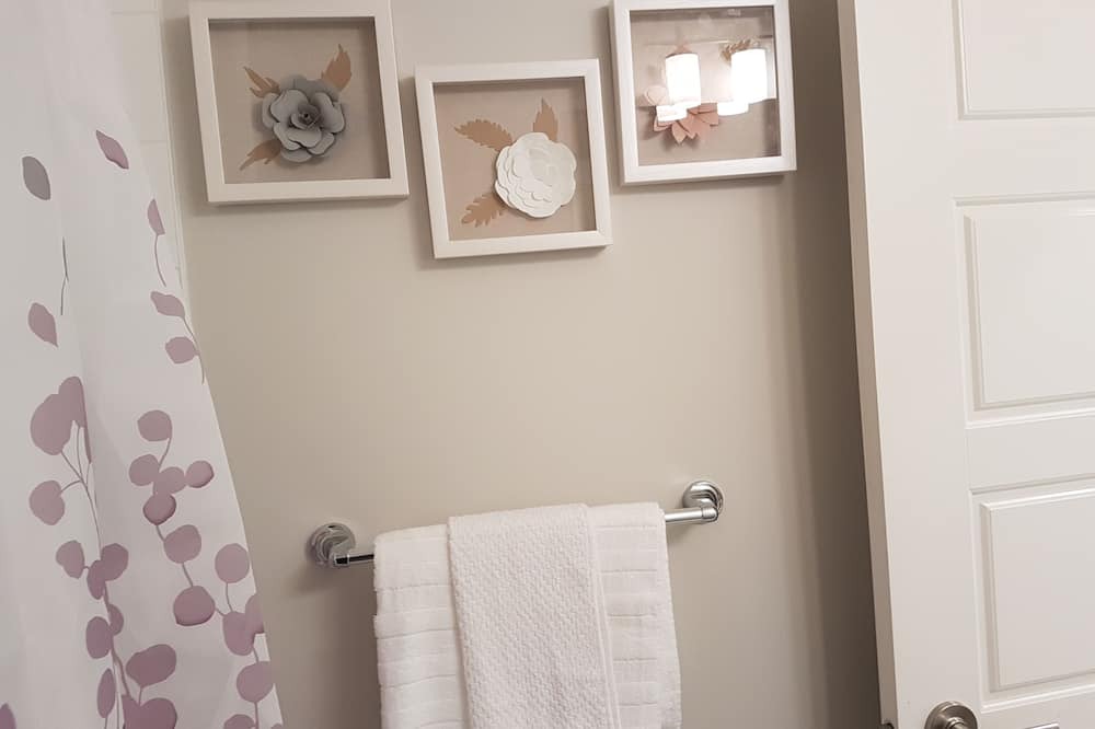 Photo of Bathroom in Lower Lonsdale