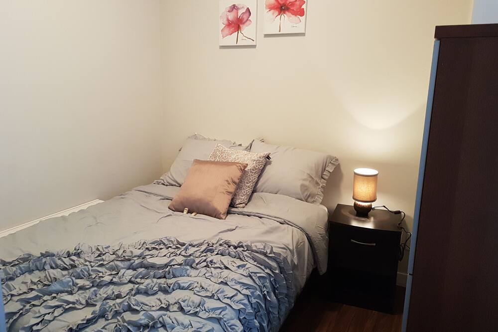 Photo of Bedroom in Lower Lonsdale