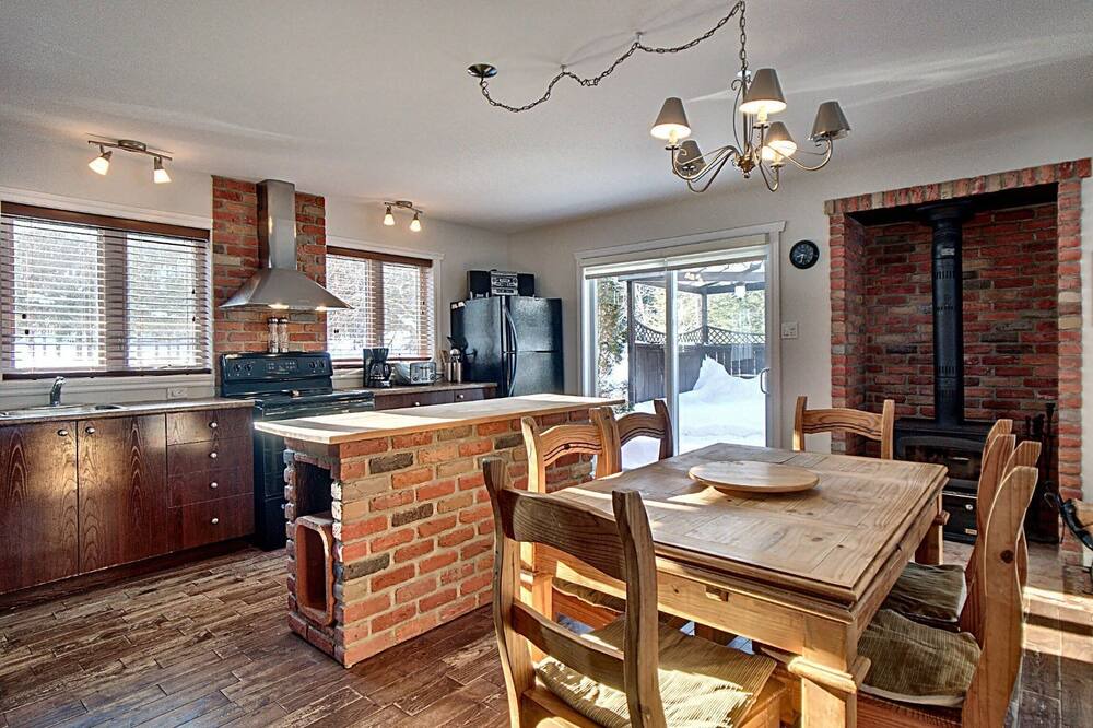 Photo of Kitchen in Memphremagog Regional County Municipality