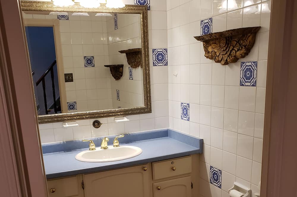 Photo of Bathroom in Westminster