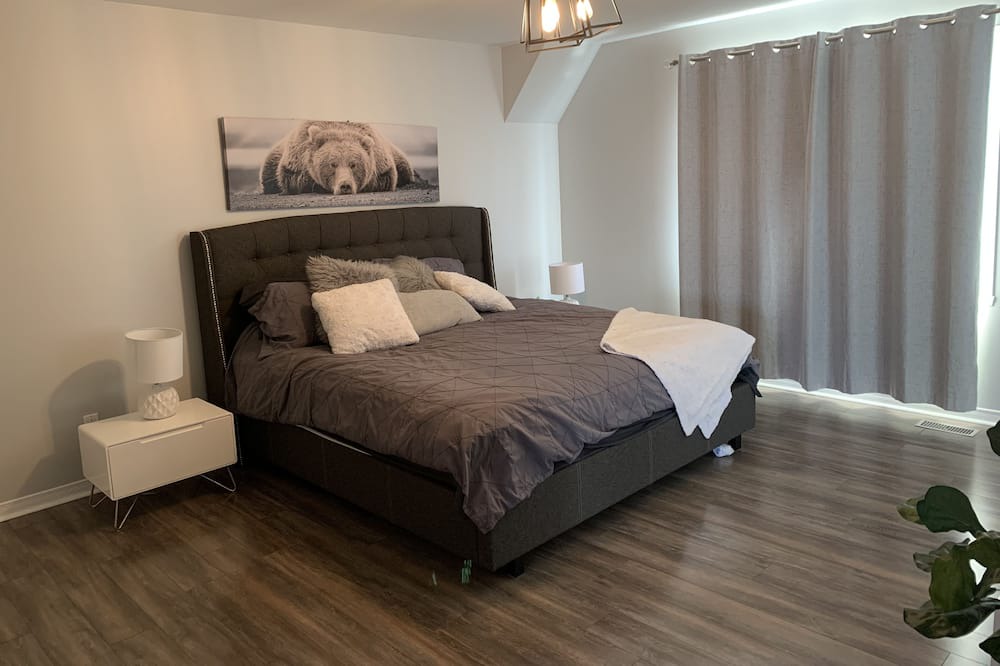 Photo of Bedroom in Vaudreuil