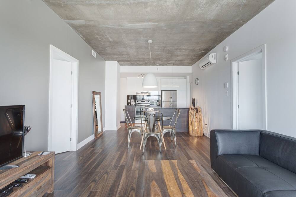 Photo of Livingroom in Brossard