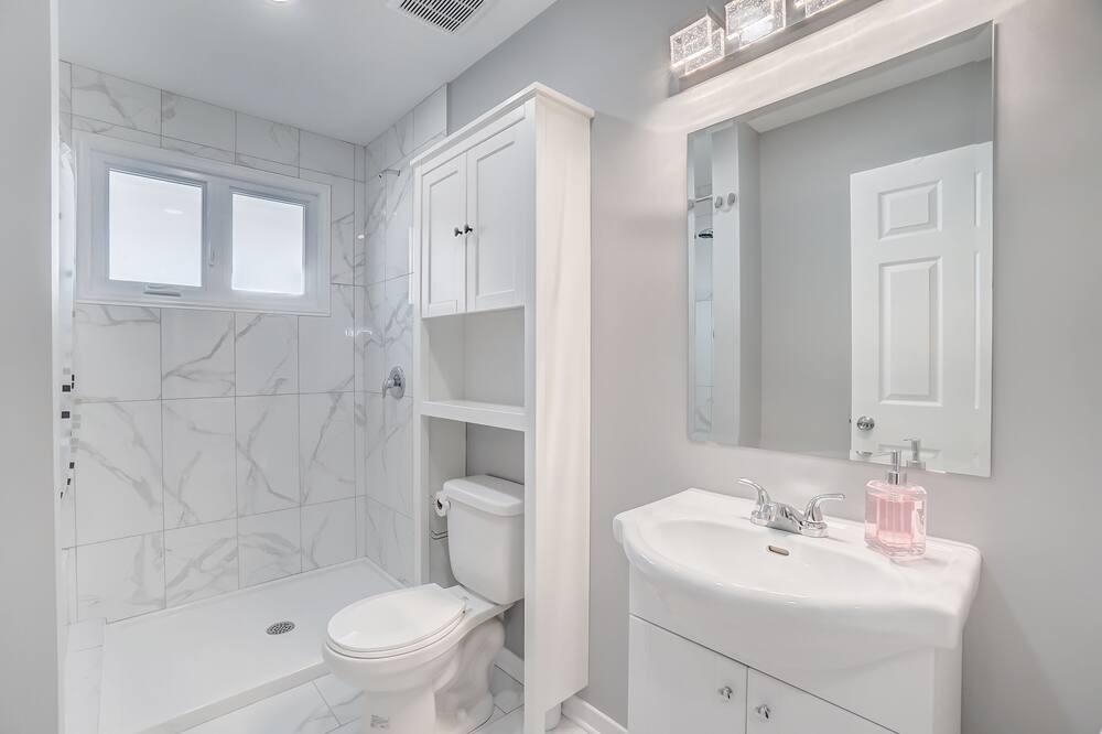 Photo of Bathroom in District des Promenades