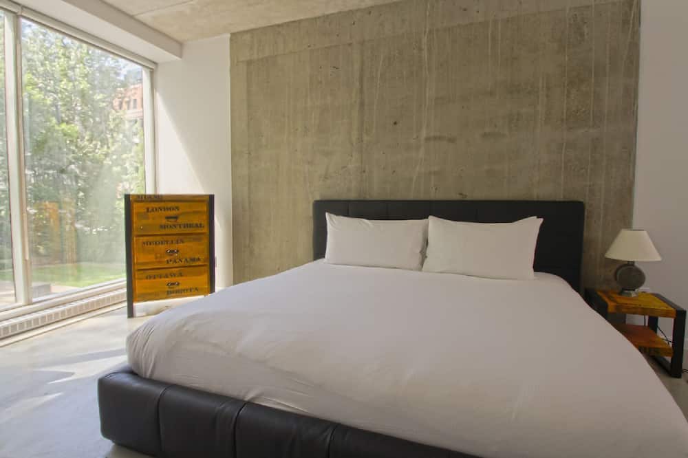Photo of Bedroom in International District