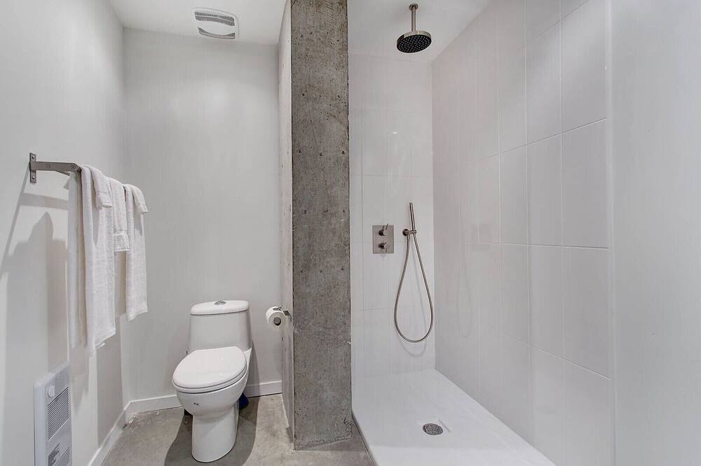 Photo of Bathroom in International District