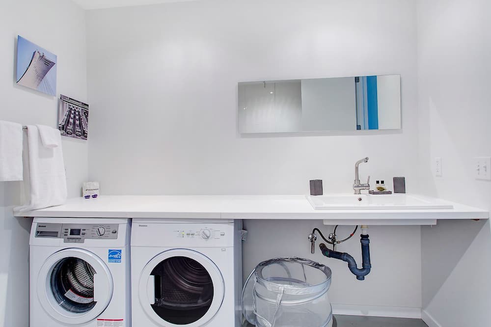 Photo of Bedroom in International District