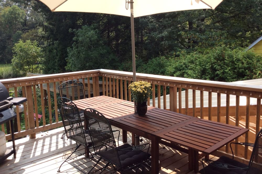 Photo of Patio Balcony in Dundas