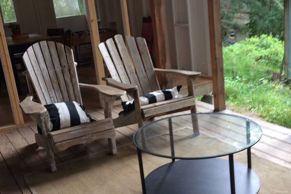 Photo of Patio Balcony in Salt Spring Island