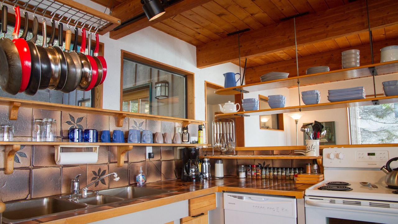 Photo of Kitchen in Juan de Fuca Electoral Area