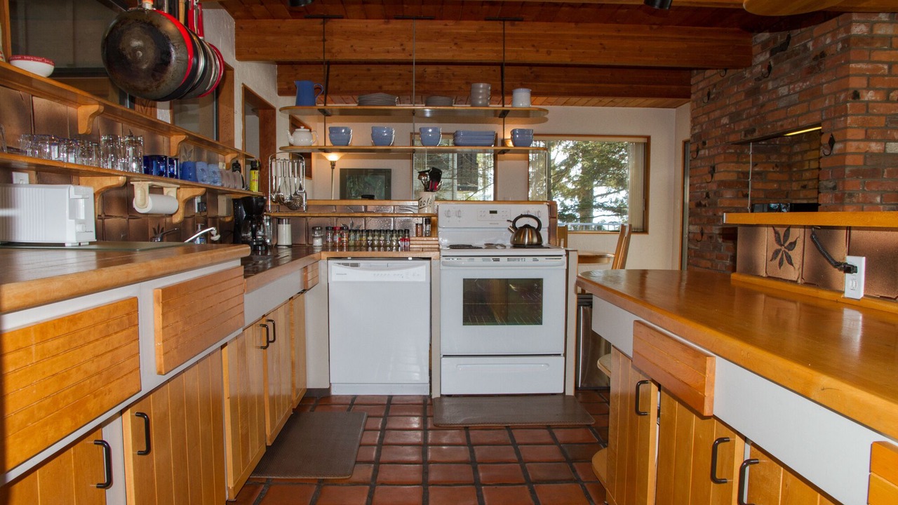 Photo of Kitchen in Juan de Fuca Electoral Area