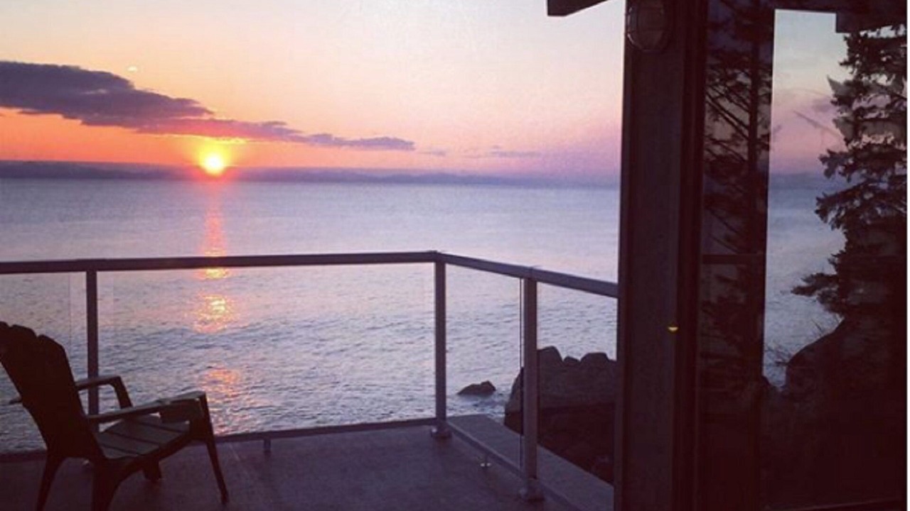 Photo of Patio Balcony in Juan de Fuca Electoral Area