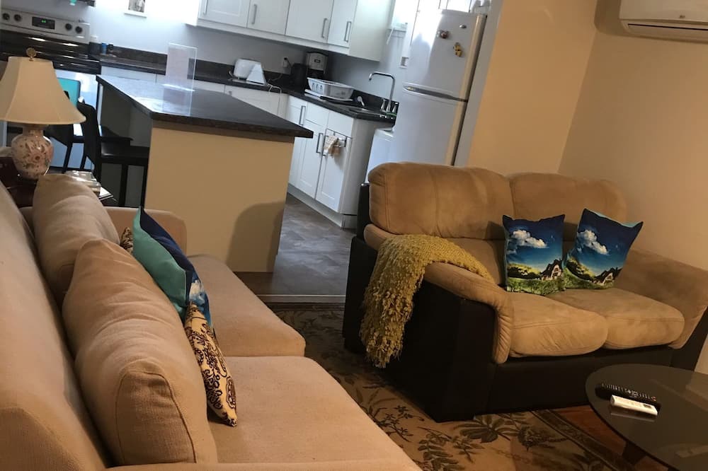 Photo of Livingroom in Ottawa Division