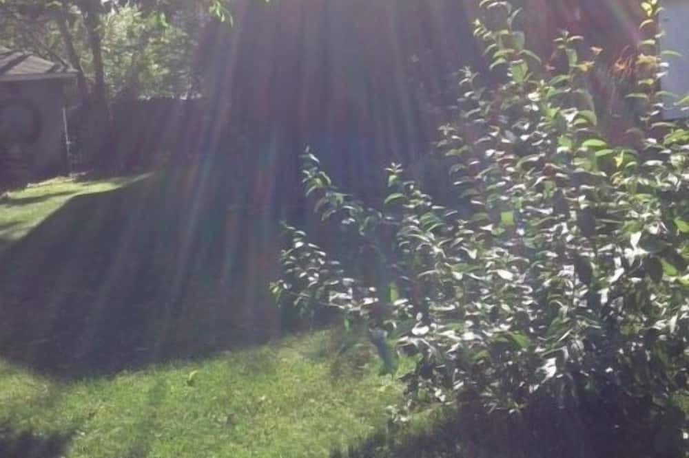 Photo of Outdoor in Ottawa Division