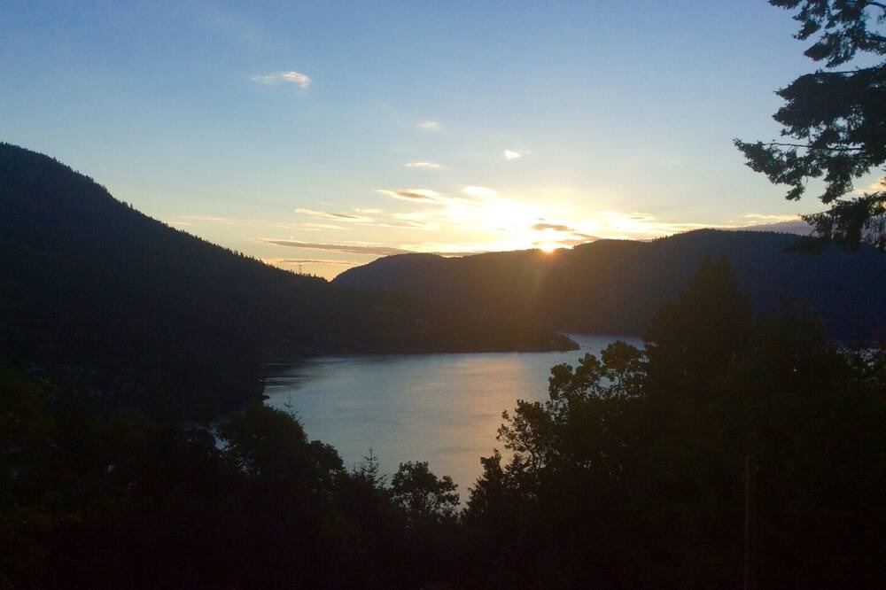 Photo of Others in Maple Bay