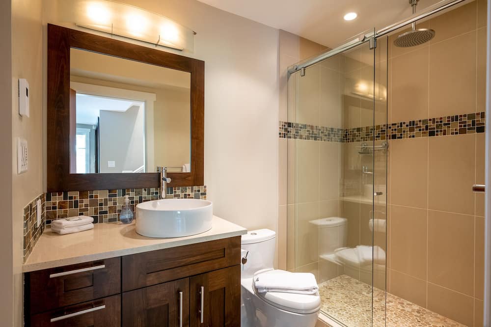 Photo of Bathroom in Upper Village