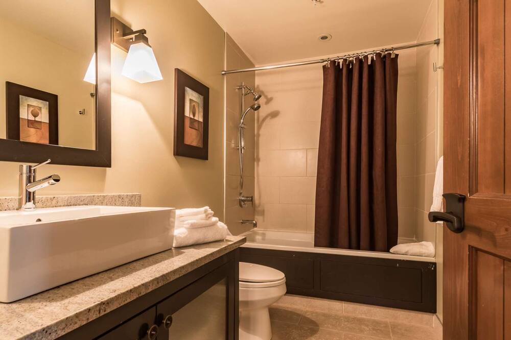 Photo of Bathroom in Versant Soleil